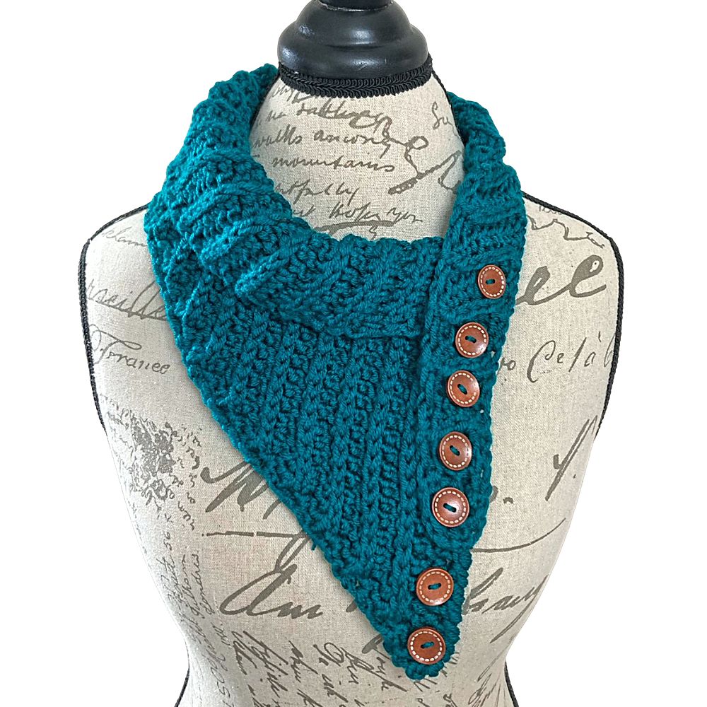 ribbed crochet button cowl