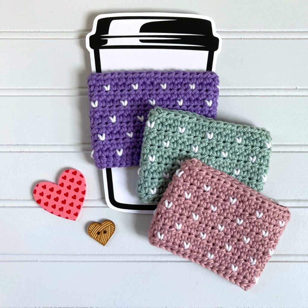 mini crochet hearts cup cozy pattern