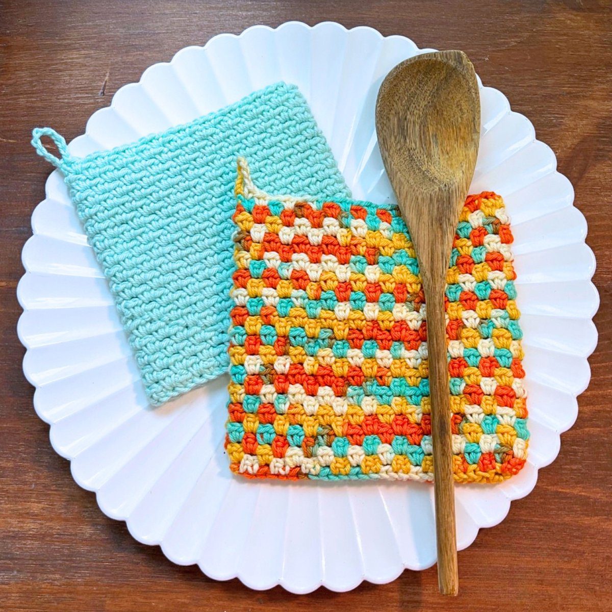 Crochet a Quick and Thick Kitchen Potholder